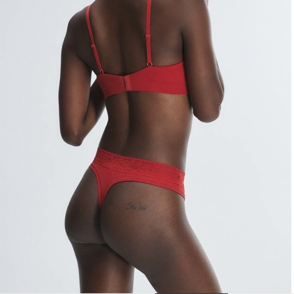 Savage X Fenty Red Lace Thong Panty